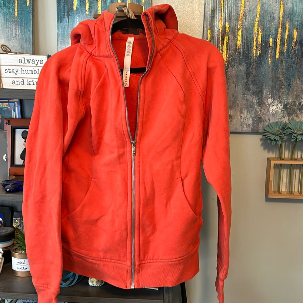 Lululemon Scuba